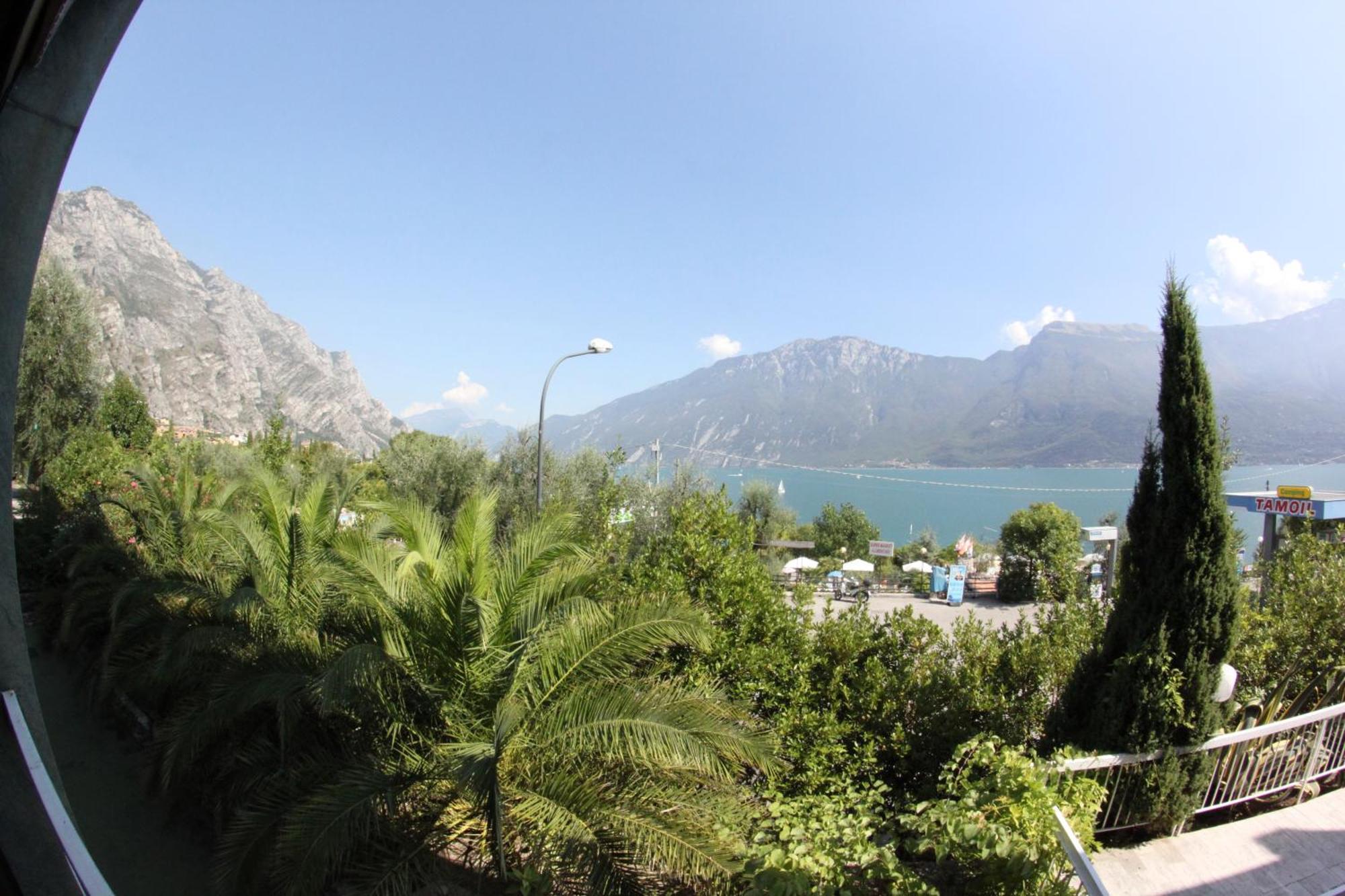 Hotel Riviera Panoramic Green Resort Limone sul Garda Phòng bức ảnh