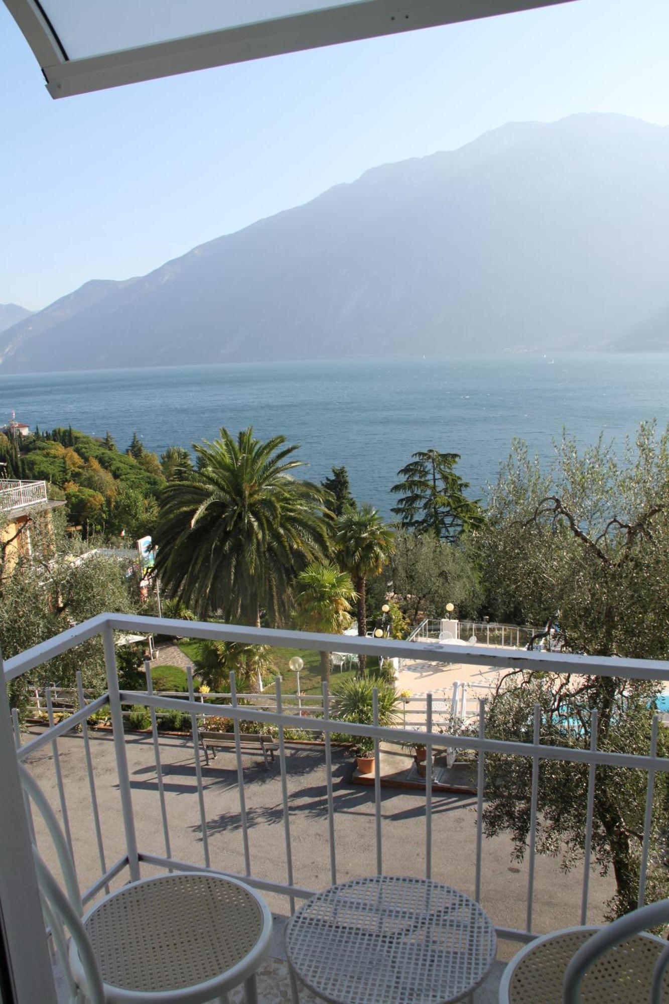 Hotel Riviera Panoramic Green Resort Limone sul Garda Phòng bức ảnh