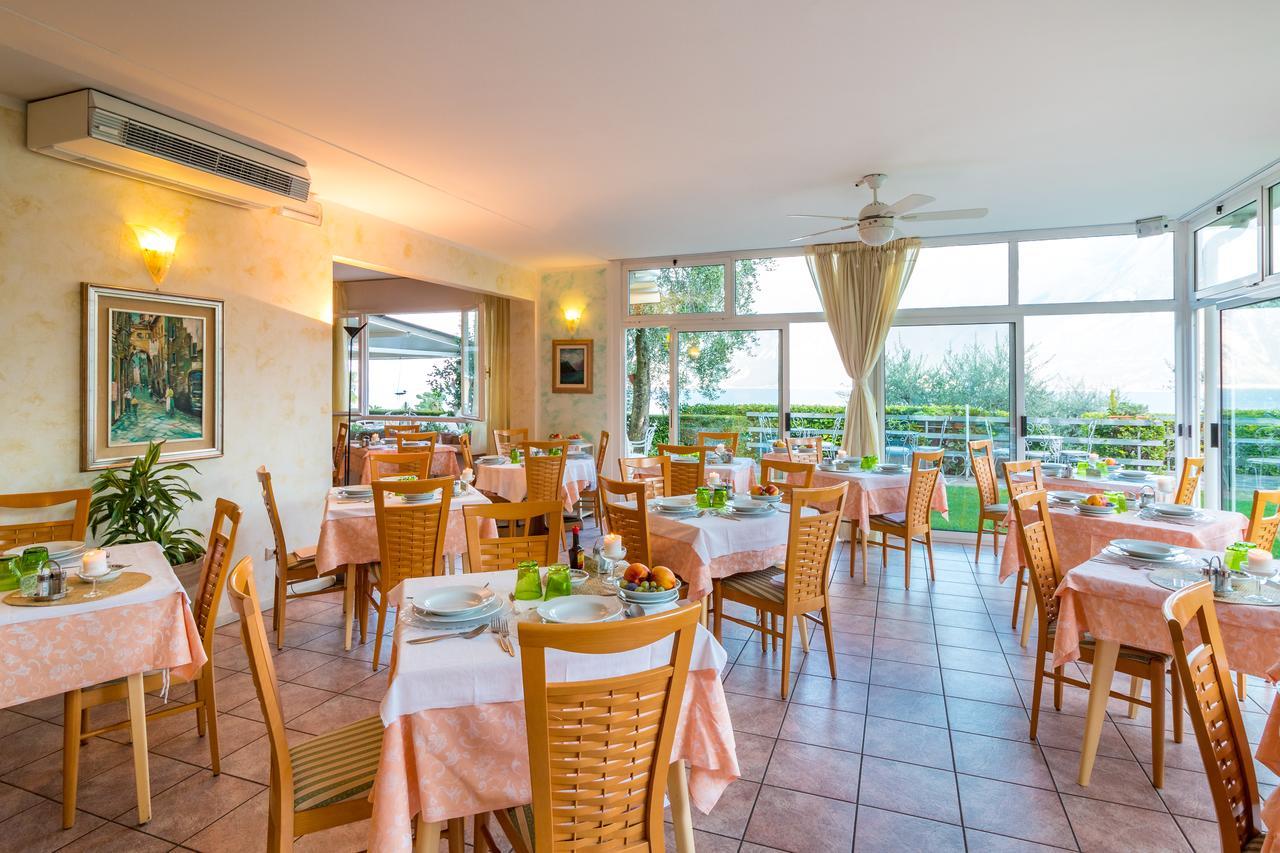 Hotel Riviera Panoramic Green Resort Limone sul Garda Ngoại thất bức ảnh