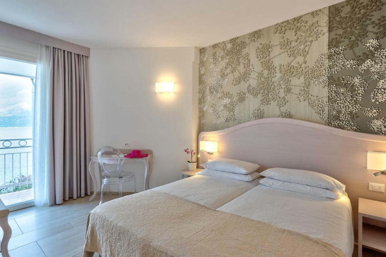 Hotel Riviera Panoramic Green Resort Limone sul Garda Ngoại thất bức ảnh