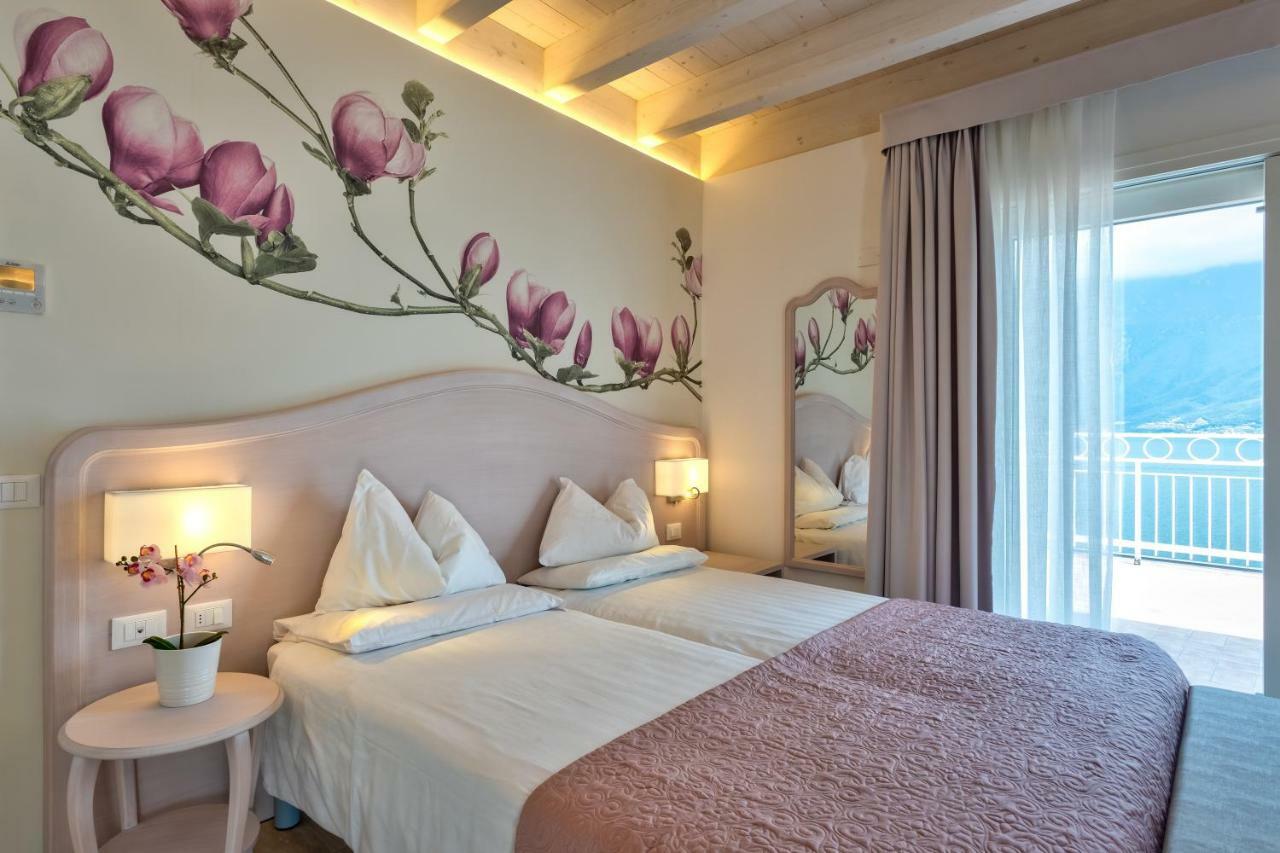 Hotel Riviera Panoramic Green Resort Limone sul Garda Ngoại thất bức ảnh