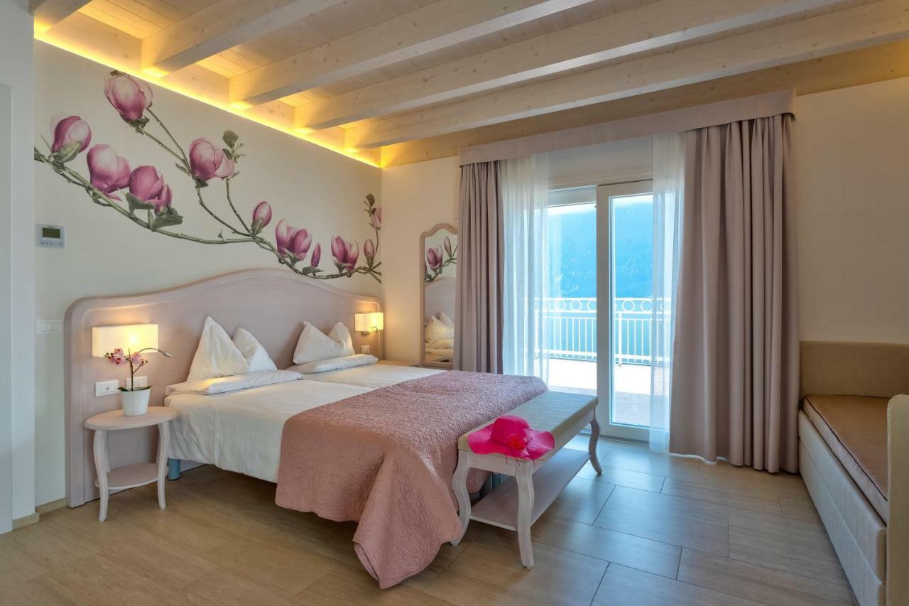 Hotel Riviera Panoramic Green Resort Limone sul Garda Ngoại thất bức ảnh