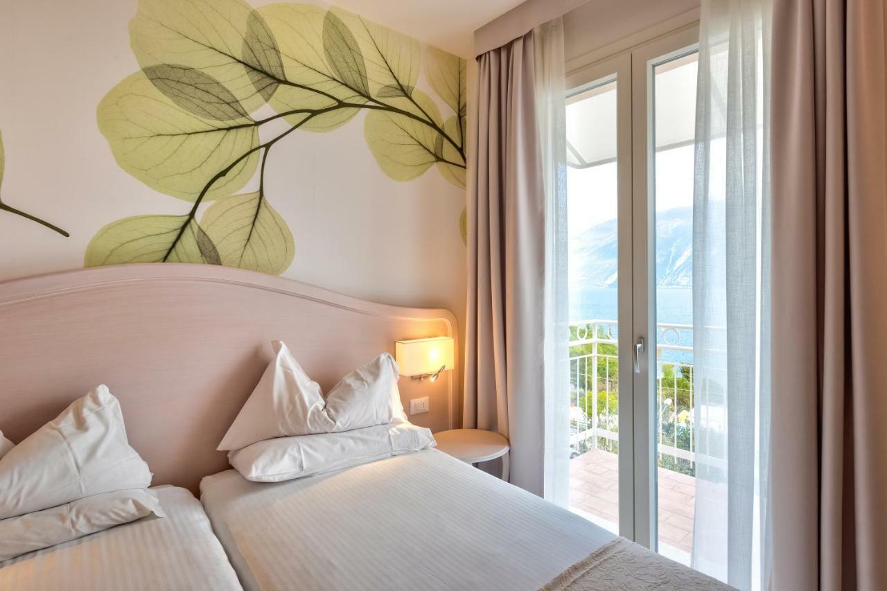 Hotel Riviera Panoramic Green Resort Limone sul Garda Ngoại thất bức ảnh
