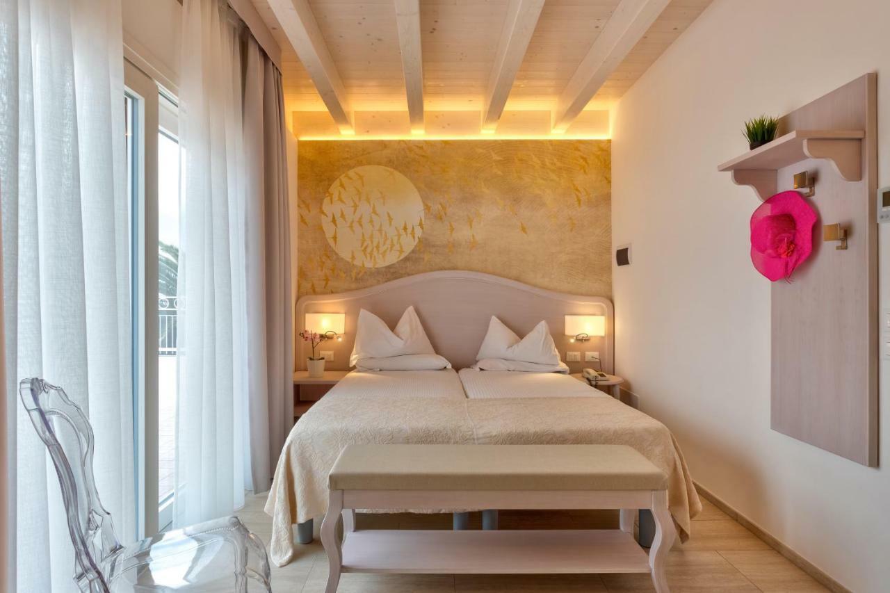 Hotel Riviera Panoramic Green Resort Limone sul Garda Ngoại thất bức ảnh